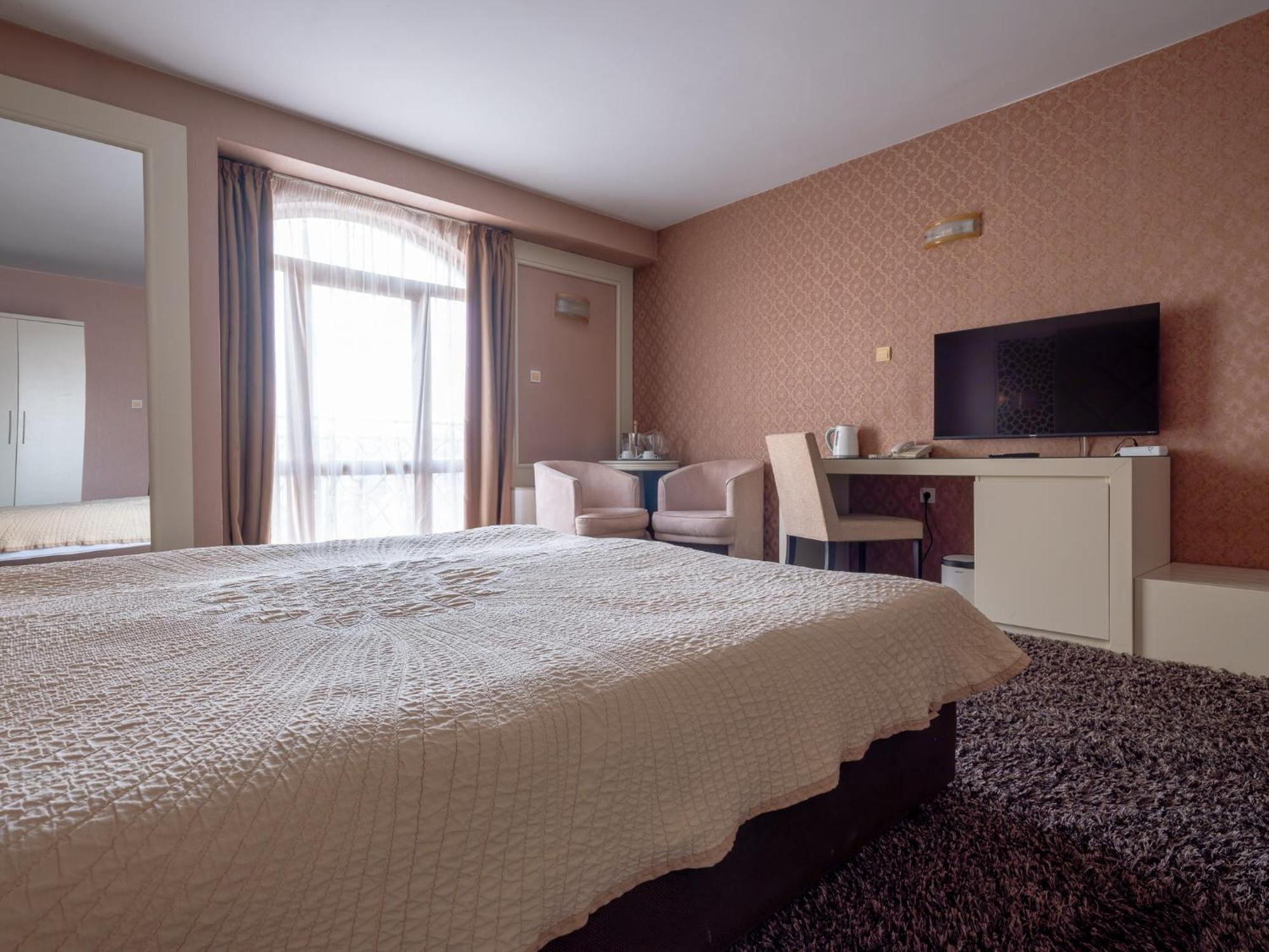 Hotel Concorde Veliko Tarnovo Exterior photo